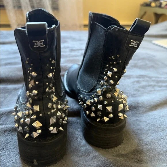 Sam Edelman Studded Chelsea Boots Black Leather Size 6.5 - Picture 2 of 3